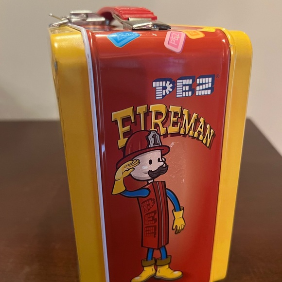 Pez Fireman Lunch Box and Thermos vintage - Picture 8 of 8